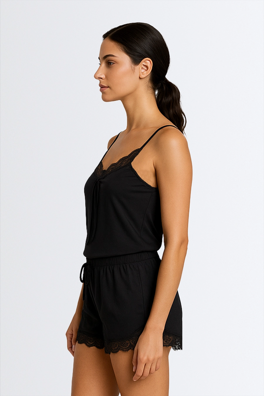 03330 - Short Doll com Renda no Decote e Barra