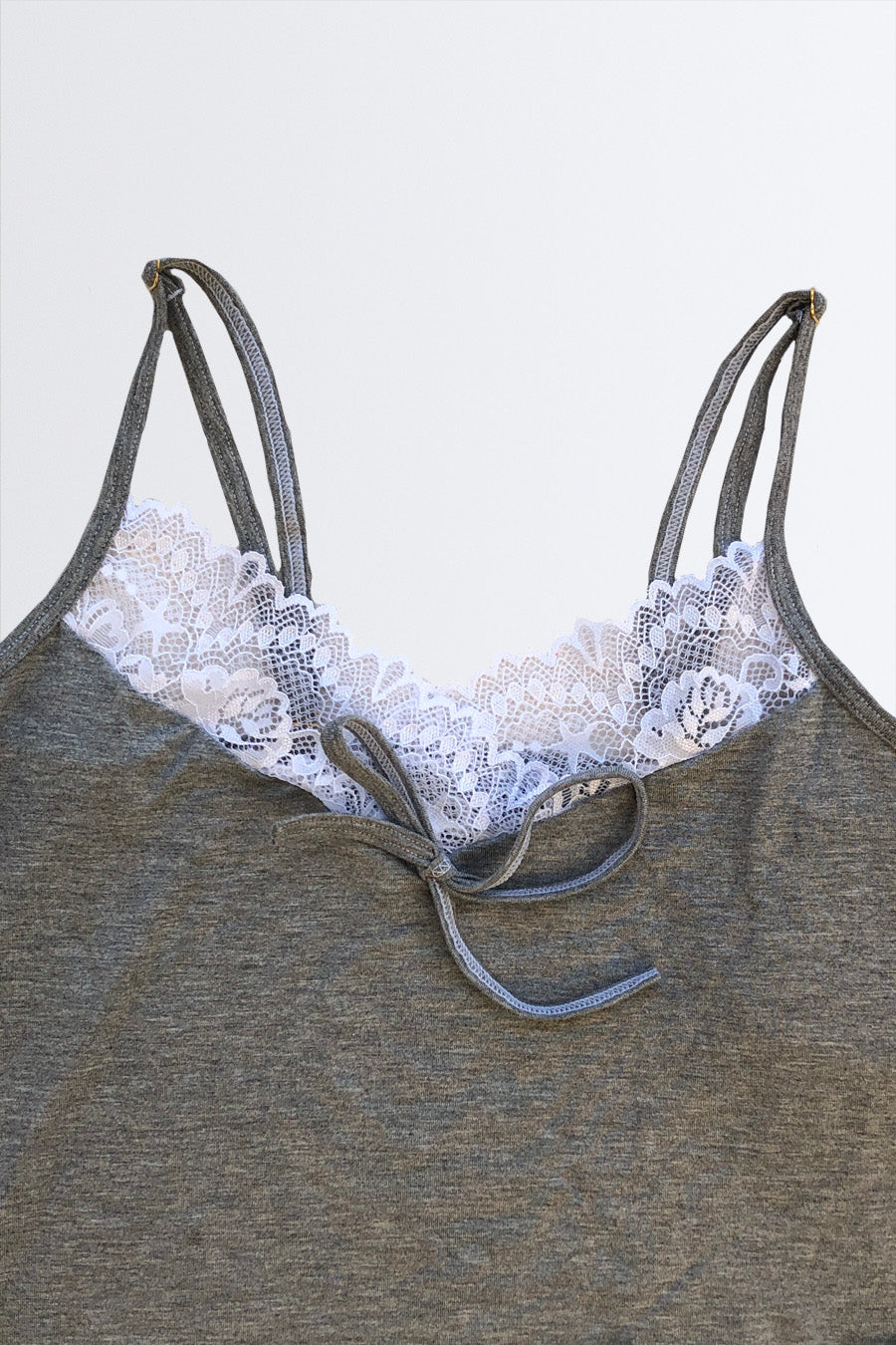 03330 - Short Doll com Renda no Decote e Barra