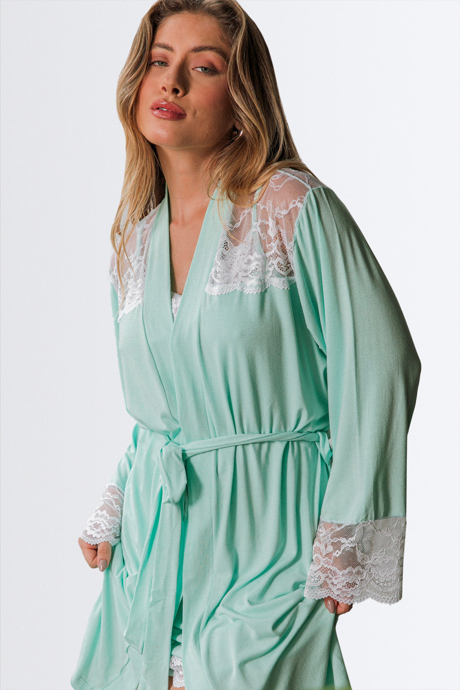04258 - Robe de Viscolycra com Recortes de Renda