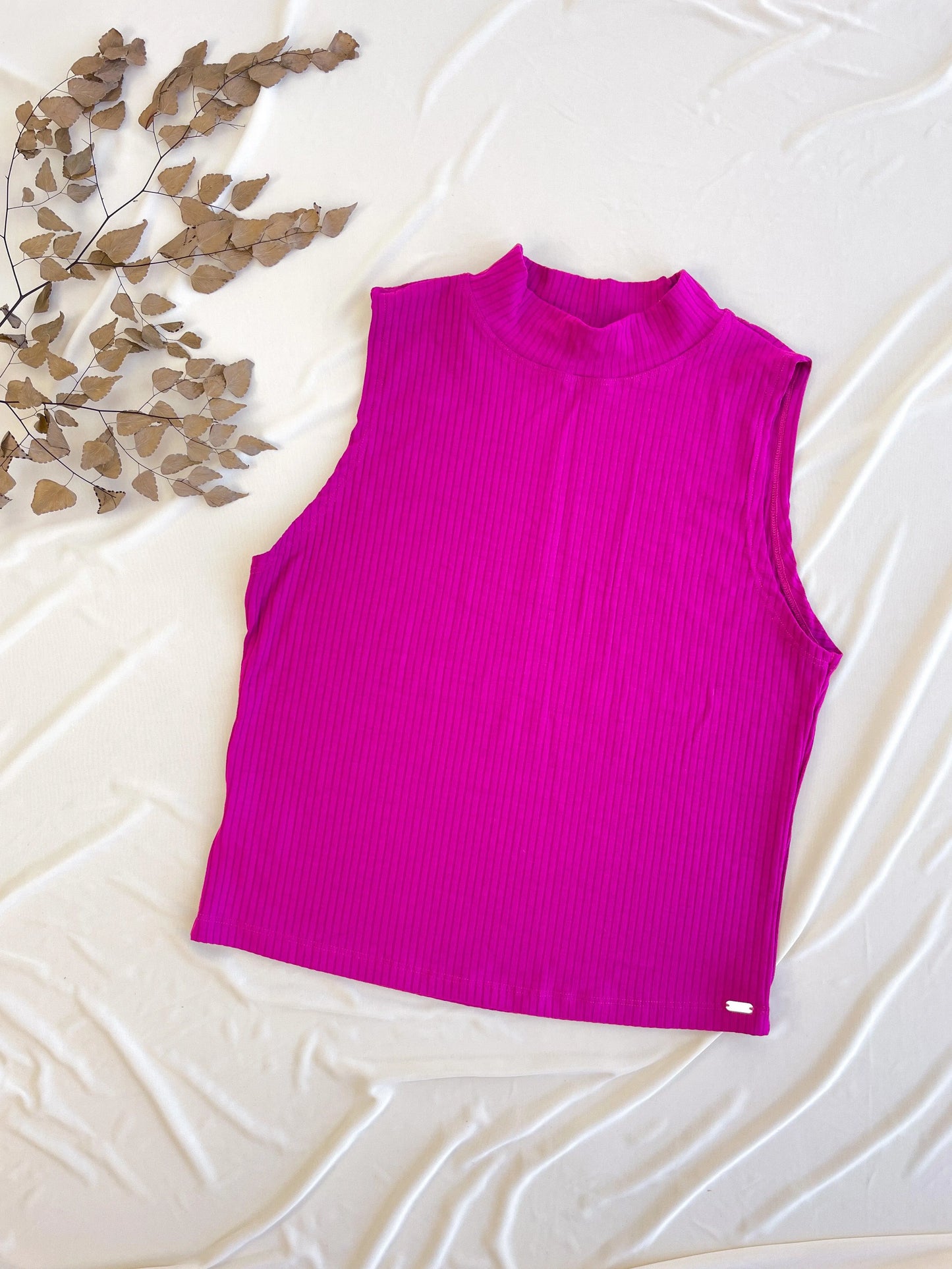 Blusinha Canelada de Gola Alta - Nuance