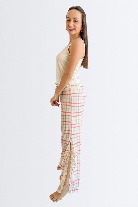 Pijama de Alcinhas com Renda no Decote e Calça com Fenda Lateral - Nuance