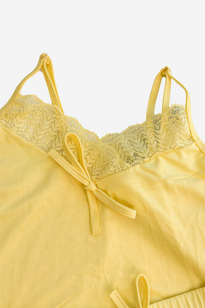 03330 - Short Doll com Renda no Decote e Barra