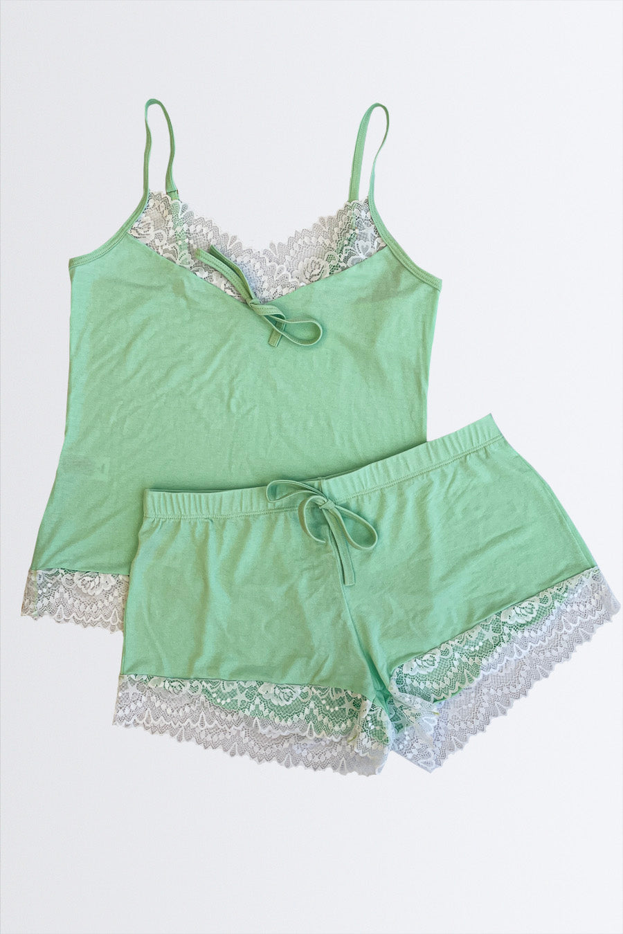 03330 - Short Doll com Renda no Decote e Barra