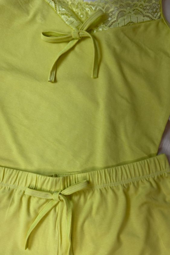 03330 - Short Doll com Renda no Decote e Barra