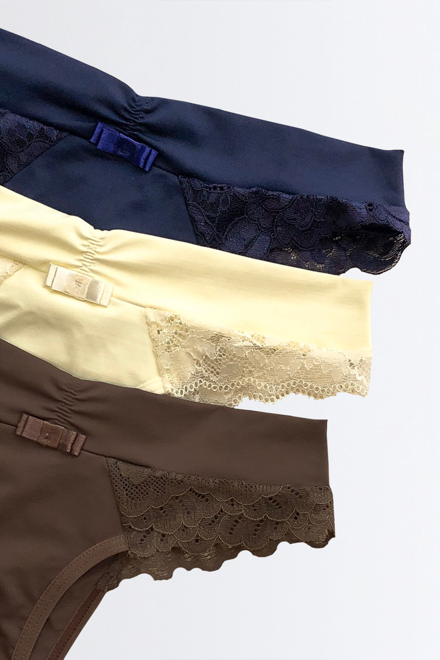 03423 - Kit 3 - Calcinha Biquíni com Detalhe de Renda