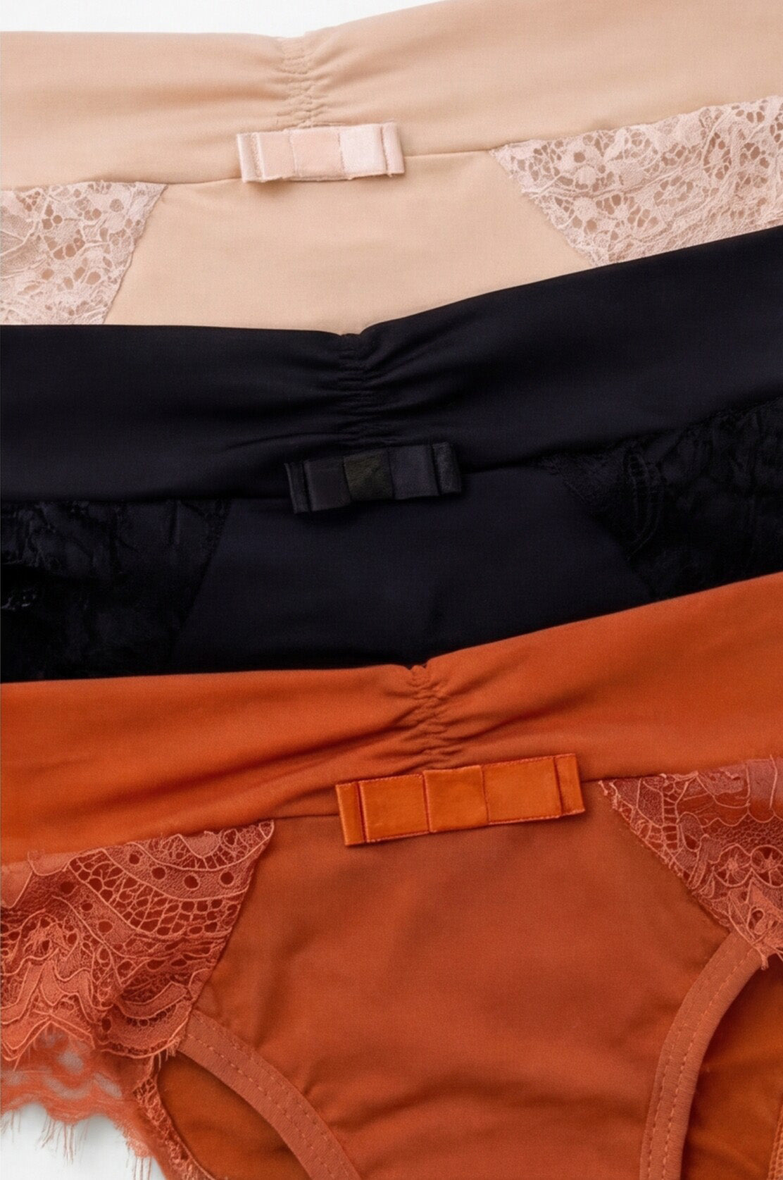 03423 - Kit 3 - Calcinha Biquíni com Detalhe de Renda