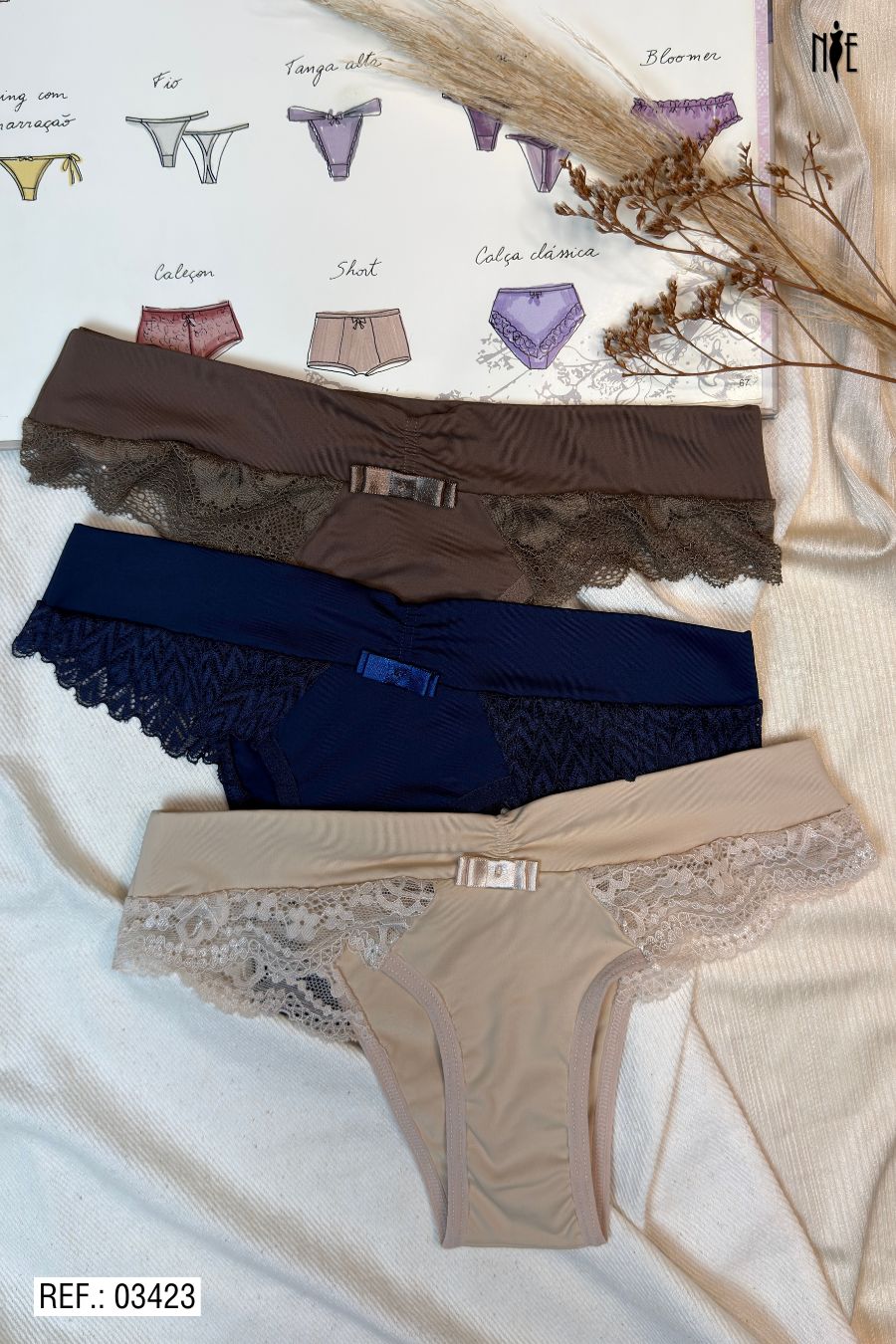 03423 - Kit 3 - Calcinha Biquíni com Detalhe de Renda