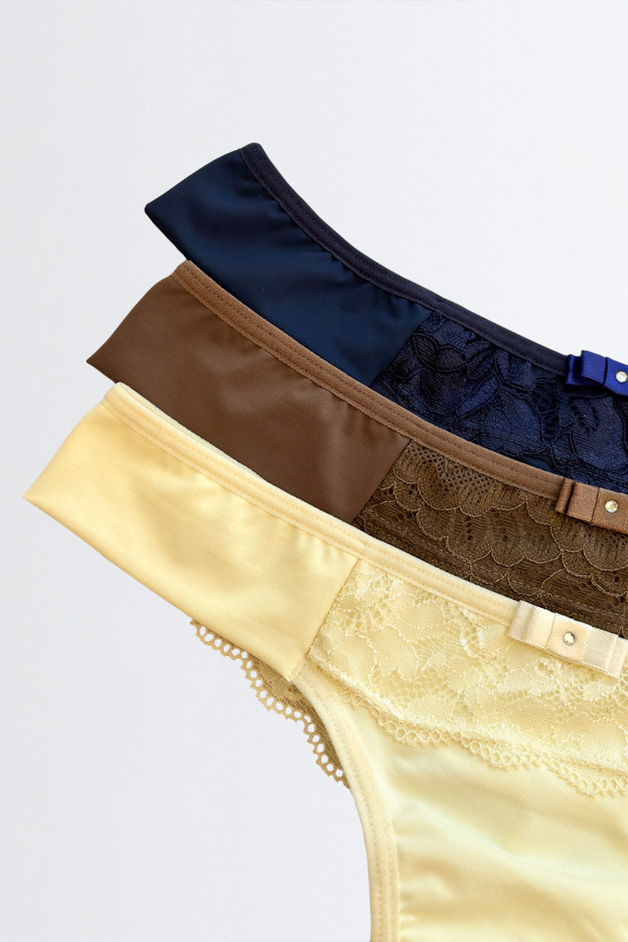 03425 - Kit 3 Calcinhas Fio Duplo com Recortes em Renda