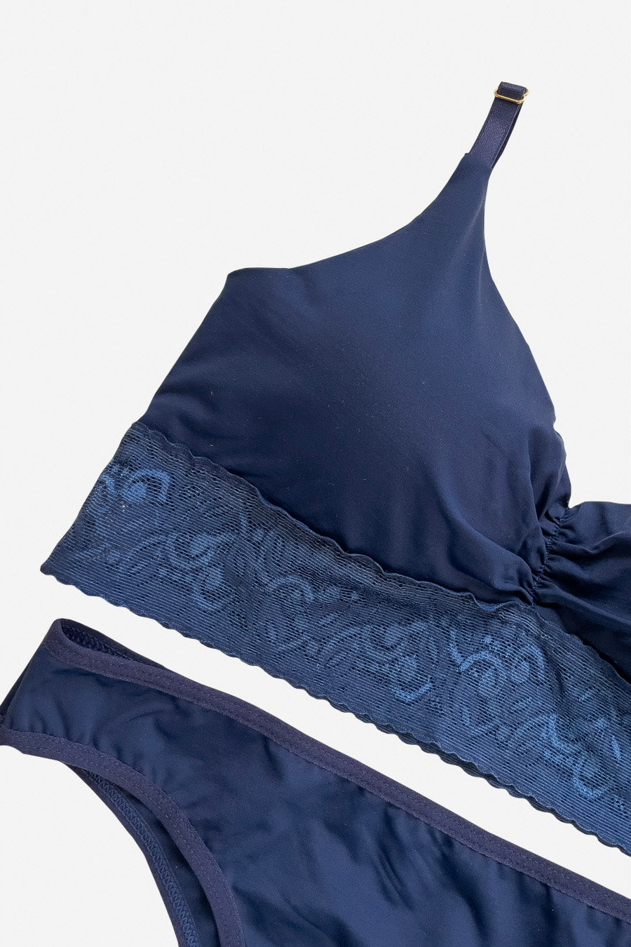 03437 - Conjunto Sutiã com Bojo Removível e Calcinha Biquíni