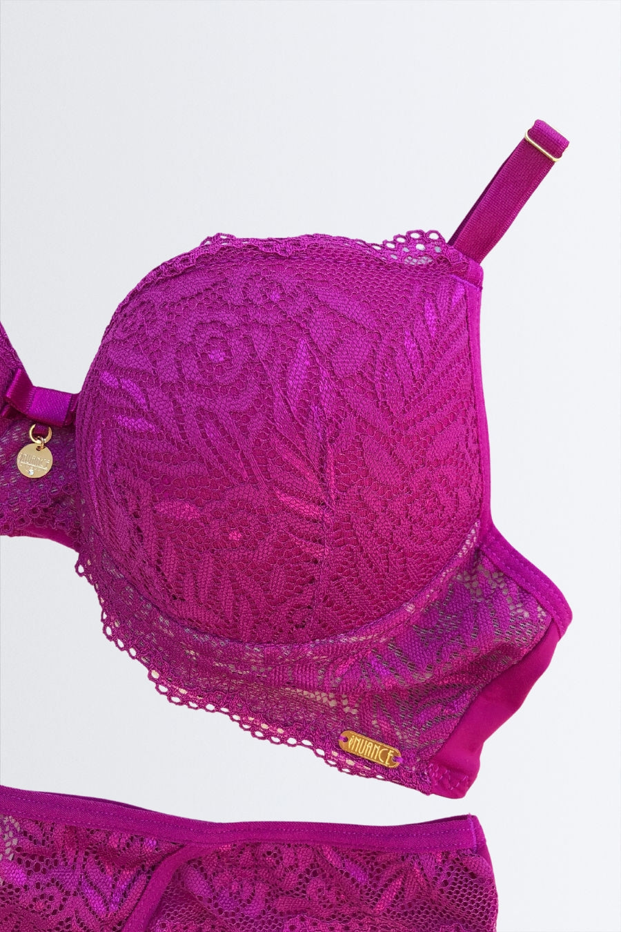 03686 - Conjunto com Base Inteira e Calcinha Fio em Renda