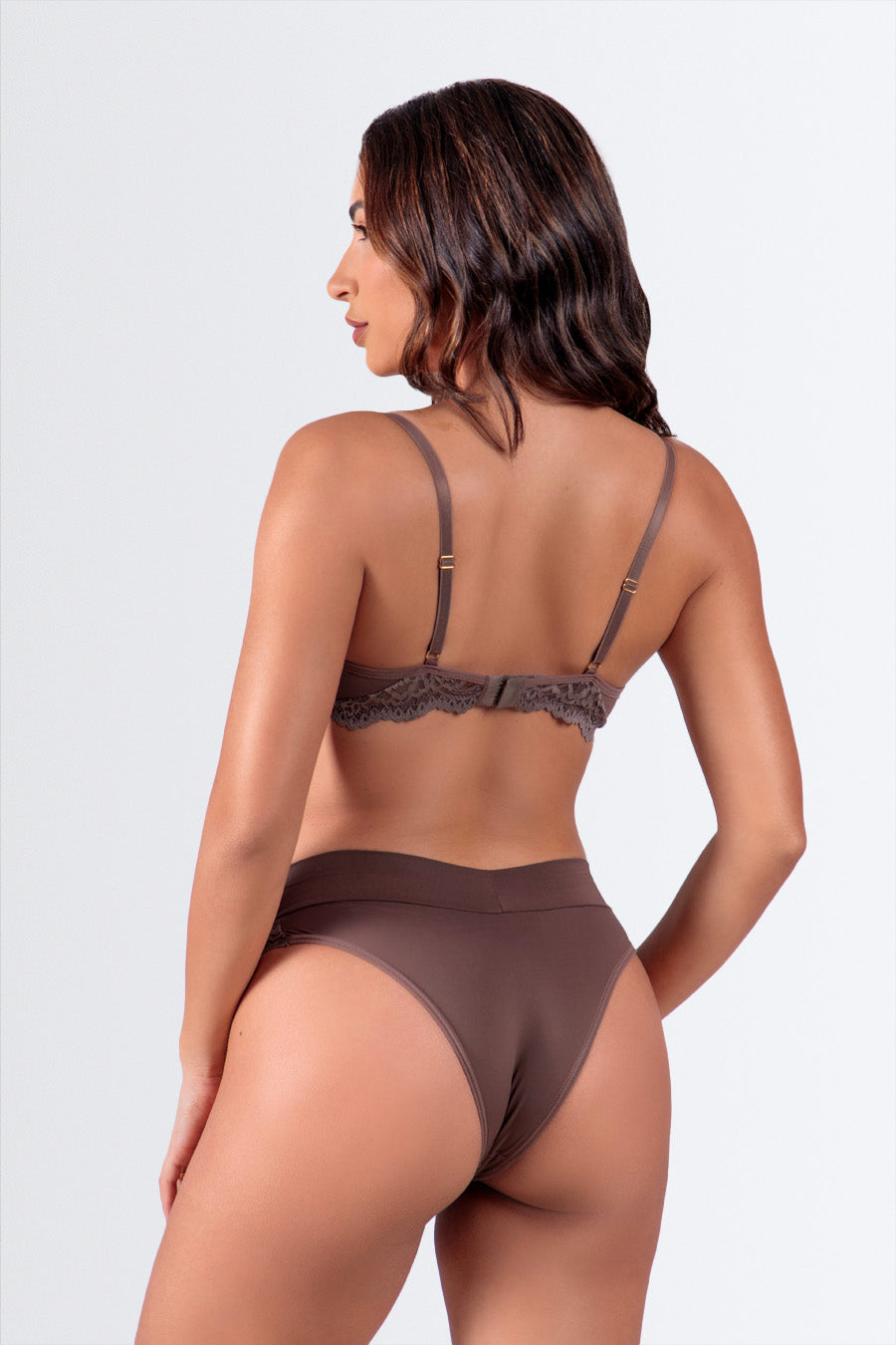 03935 -  Soutien com Base e  detalhes em Renda e Calcinha Biquíni com Recortes