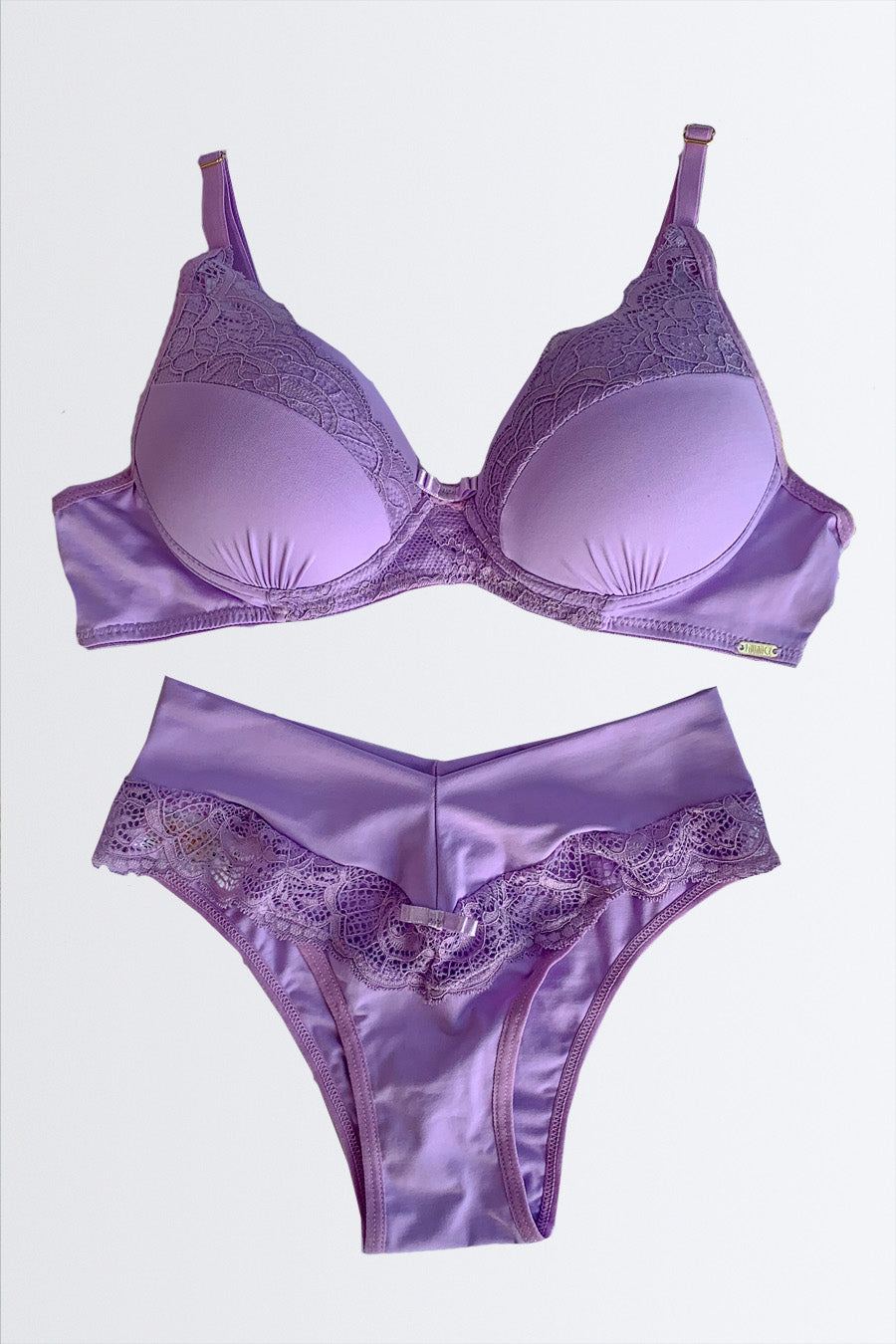 03935 -  Soutien com Base e  detalhes em Renda e Calcinha Biquíni com Recortes