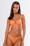 03950 -Conjunto Soutien Sem Bojo com Detalhes Transparentes e Calcinha Fio em Renda