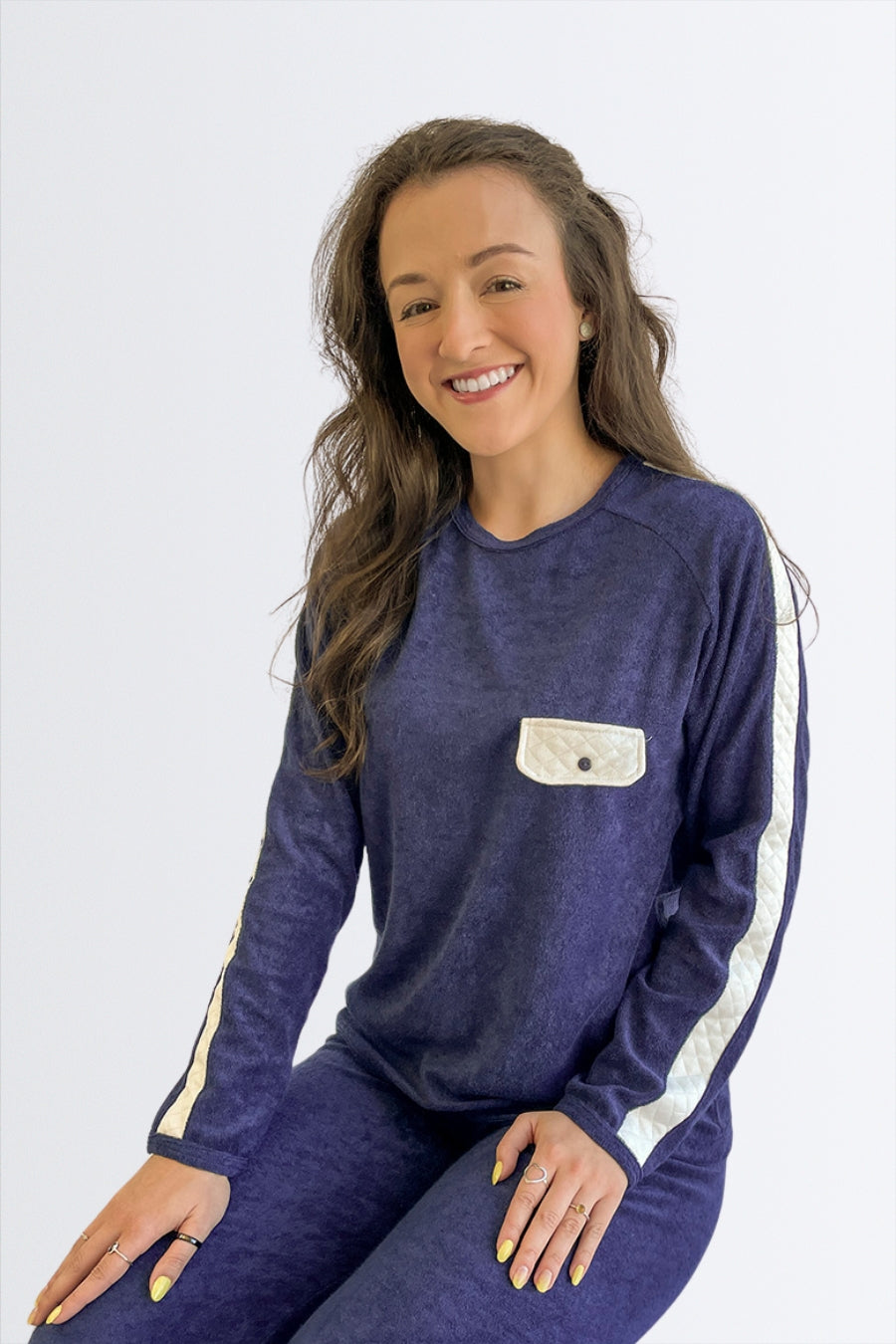 04049 - Pijama Longo Feminino de Plush com Detalhe em Bolso de Matelassê - Nuance