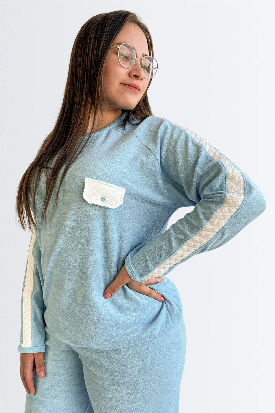 04049 - Pijama Longo Feminino de Plush com Detalhe em Bolso de Matelassê - Nuance