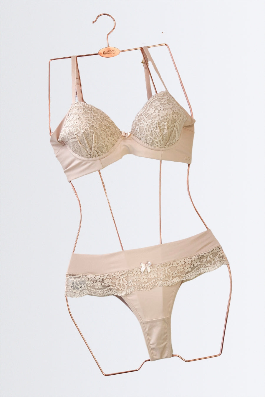 04121 - Sutiã com Bojo e Base Alongada + Calcinha de Microfibra