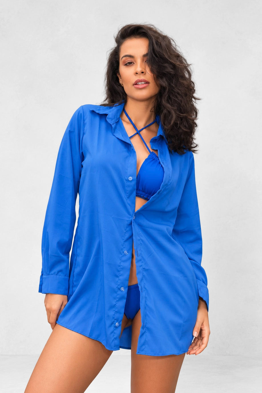 04130 - Camisa Feminina Manga Longa Clássica de Botões