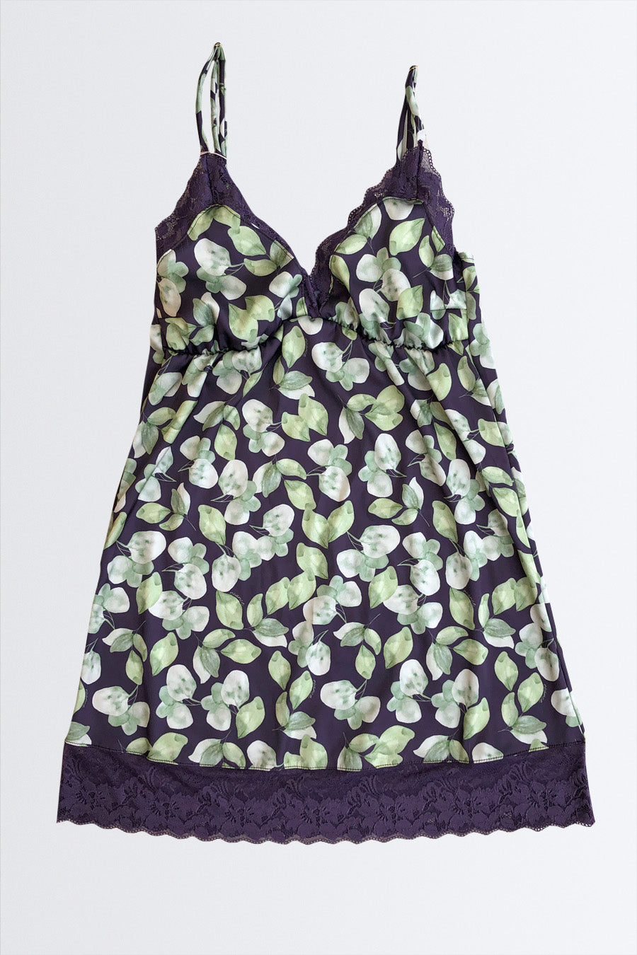 04276 - Camisola Curta sem Bojo Feita no Tecido Gloss Estampado com Decote e Barrado em Renda