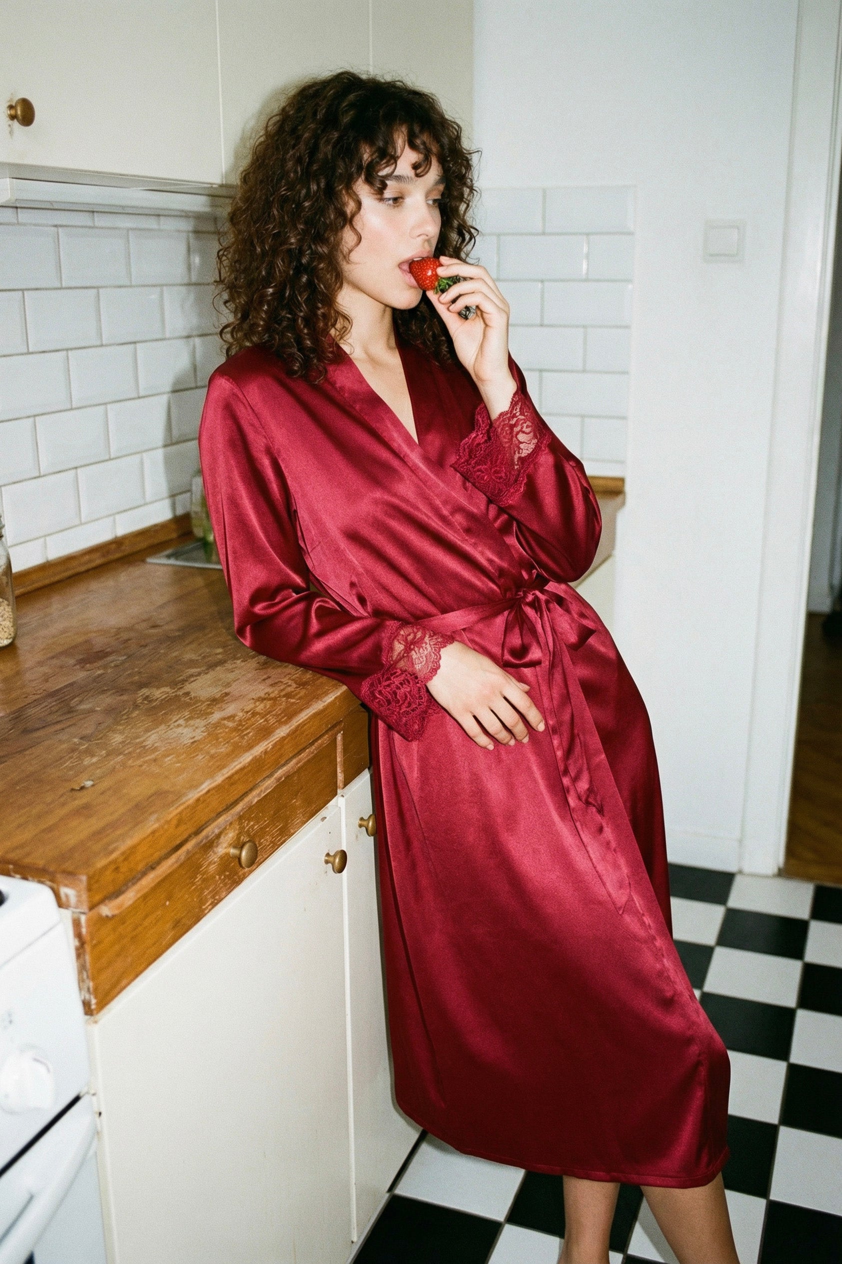 04279 - Hobby Midi no Tecido Gloss com Barrado da Manga em e Faixa para Cintura