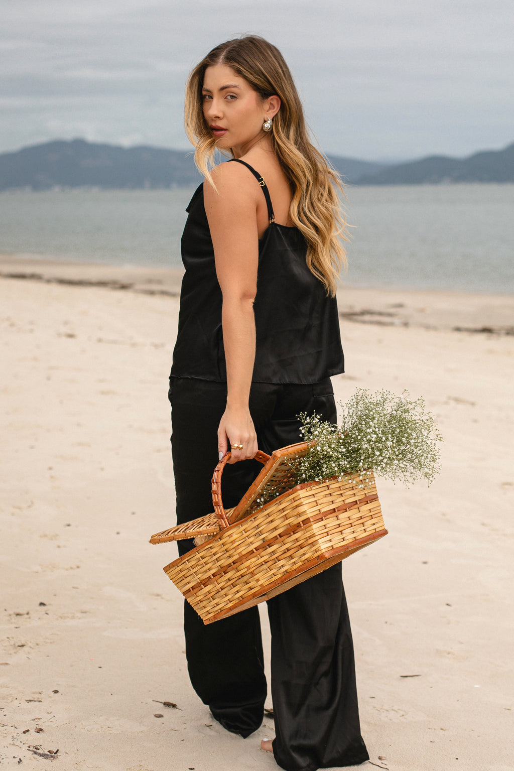 04283 - Pijama Longo Gloss Decote Degagê com Alça Dupla