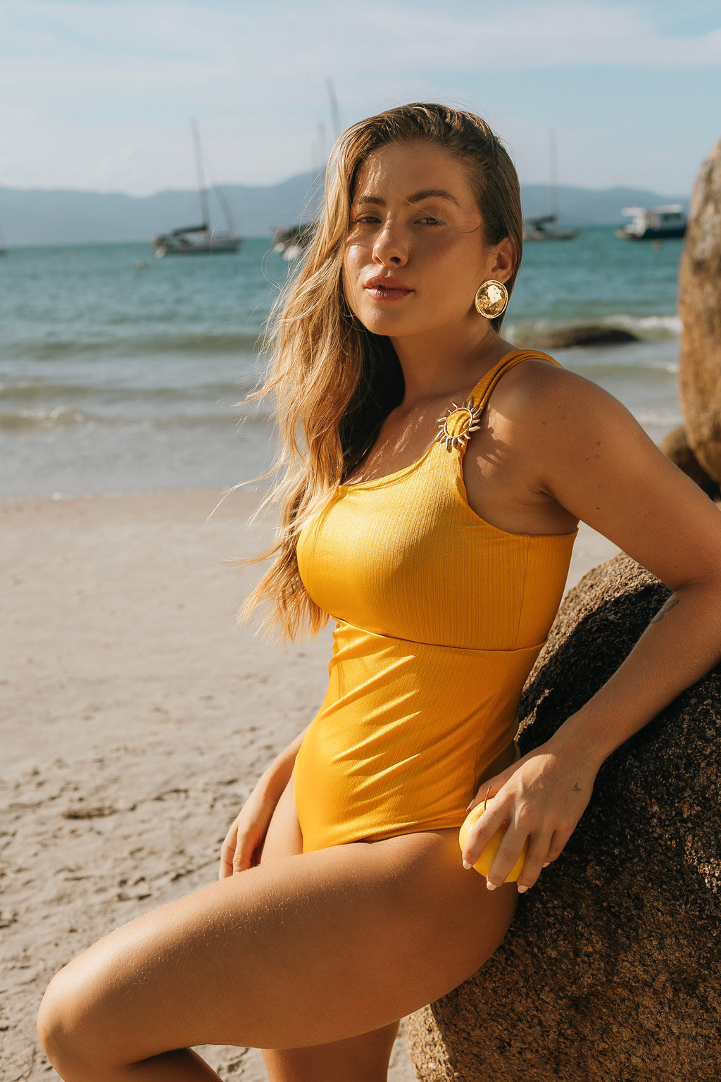 04311 – Maiô Sunset Um Ombro Só em Malha Marrakesh