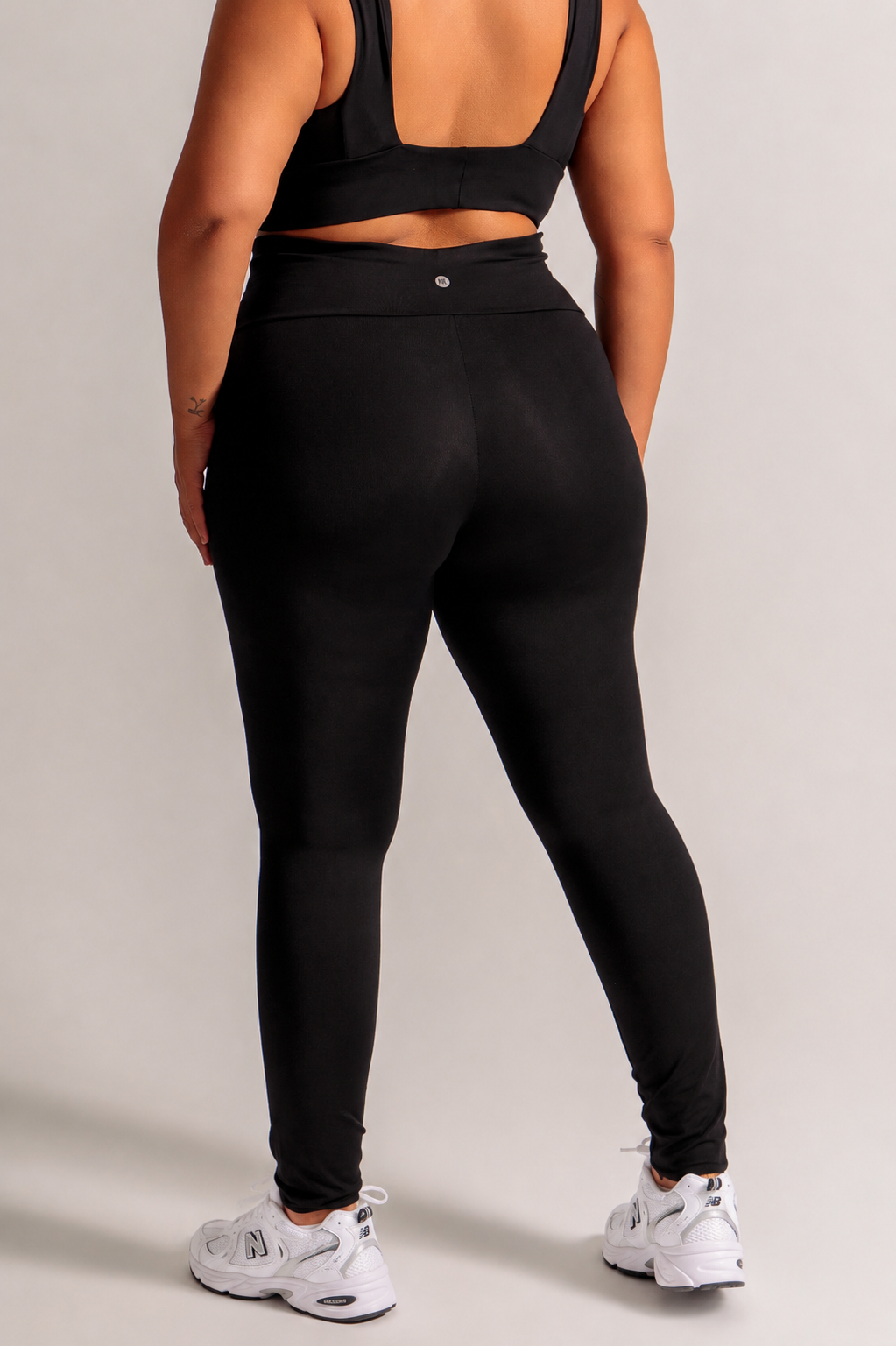 04356 – Calça Legging Lotus em Microfibra de Poliamida com Bolsos no Cós