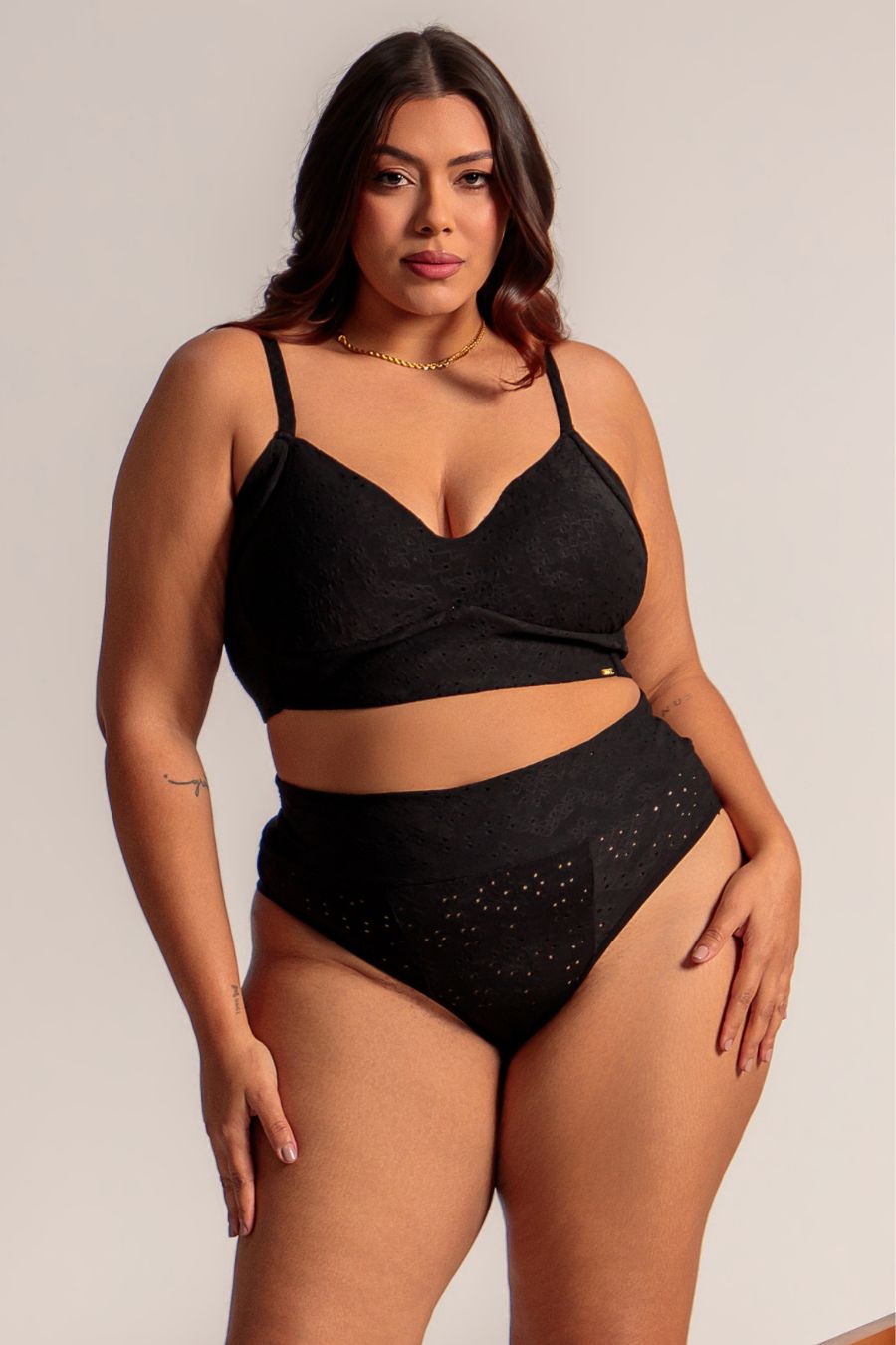 04370 – Conjunto Toque em Malha Laise com Bojo Sem Aro e Calcinha Pala Larga