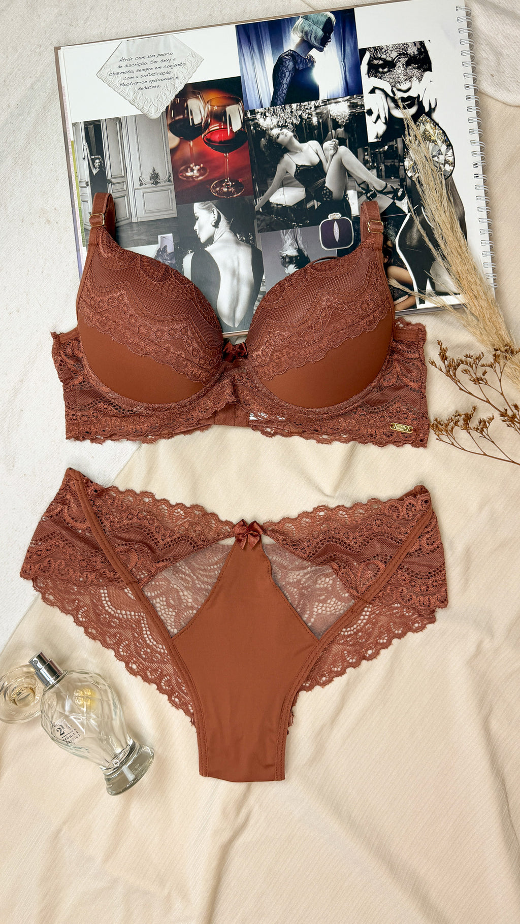 04371 – Conjunto Intensa em Renda com Bojo e Fio