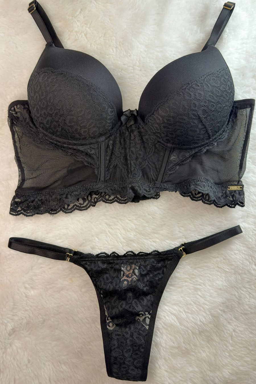 04377 – Conjunto Fatale em Renda de Onça com Base Alongada e Bojo