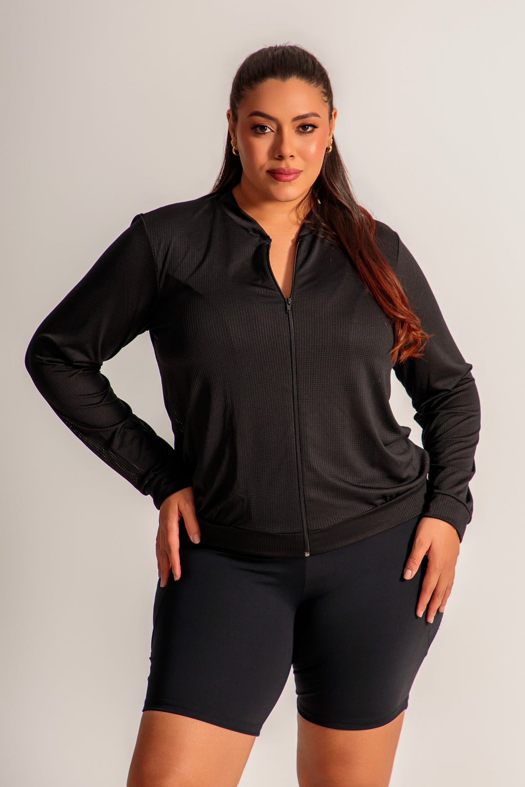 04425 – Casaco Corta-Vento Feminino Air Tech com Tecnologia Dry e Bolsos