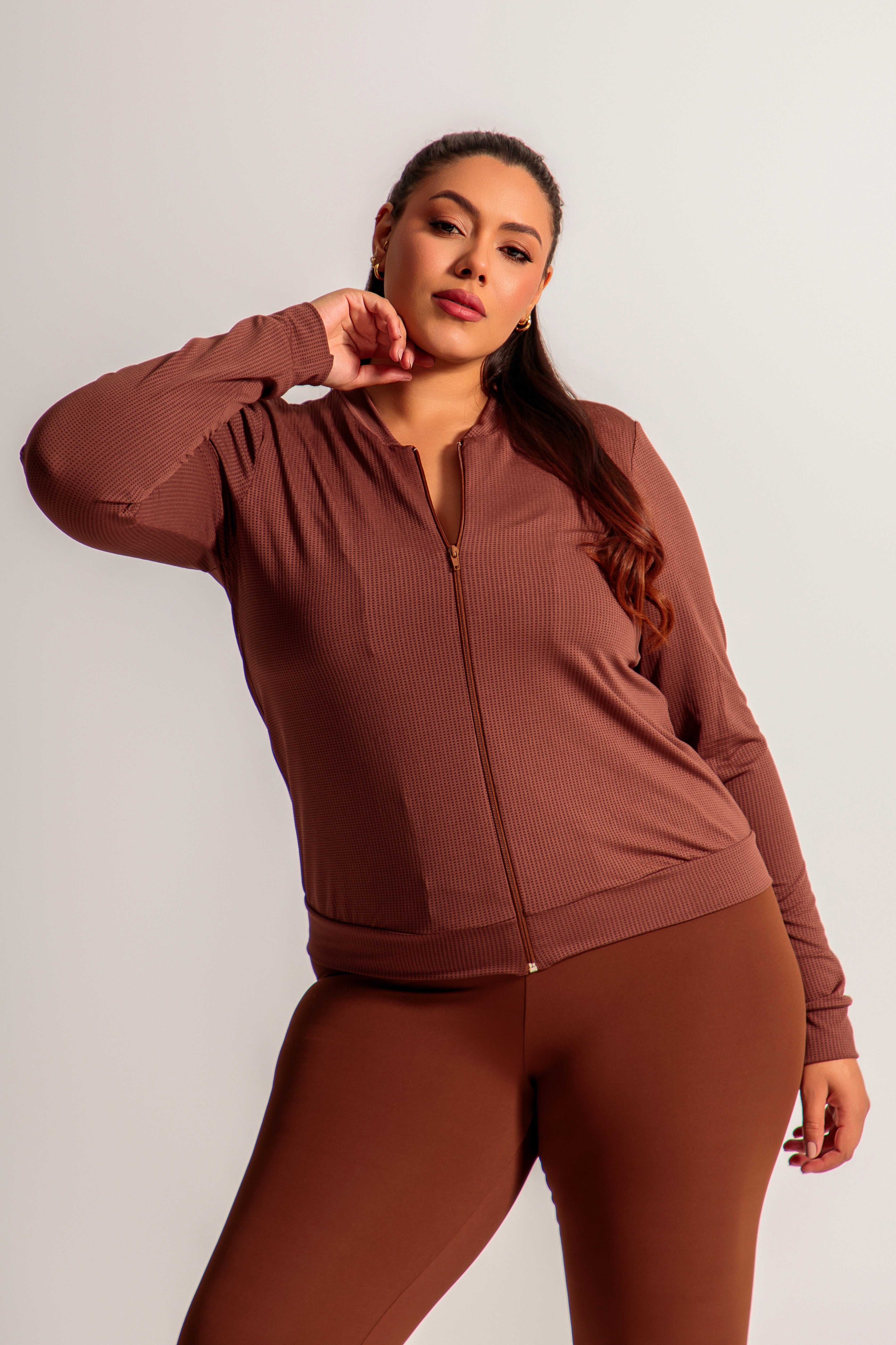 04425 – Casaco Corta-Vento Feminino Air Tech com Tecnologia Dry e Bolsos