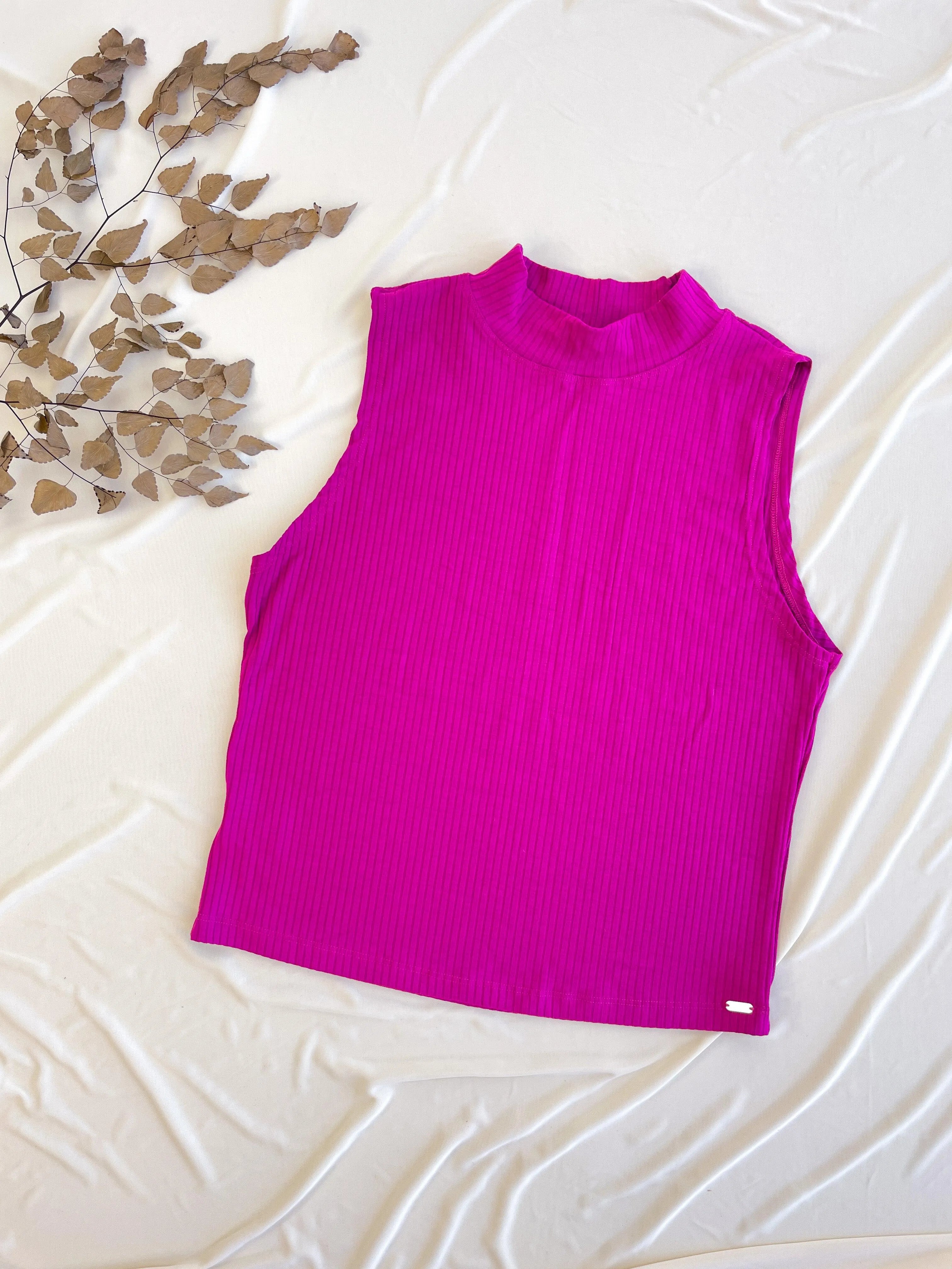 Blusinha Canelada de Gola Alta - Nuance