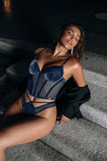 Corselet de Veludo com Recortes Transparentes e Calcinha Fio - Nuance