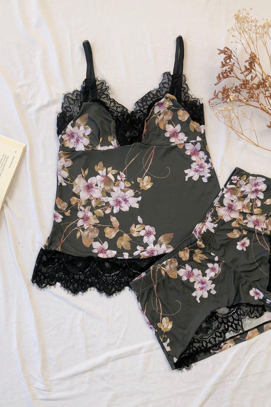 Short Doll Sem Bojo Estampado com Renda - Nuance