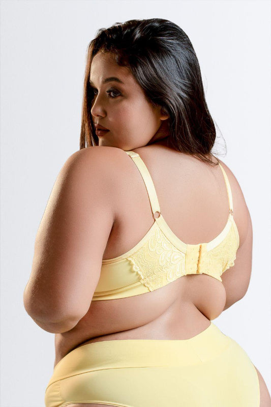 Soutien Plus Size com Base e Recorte de Renda no Bojo - Nuance